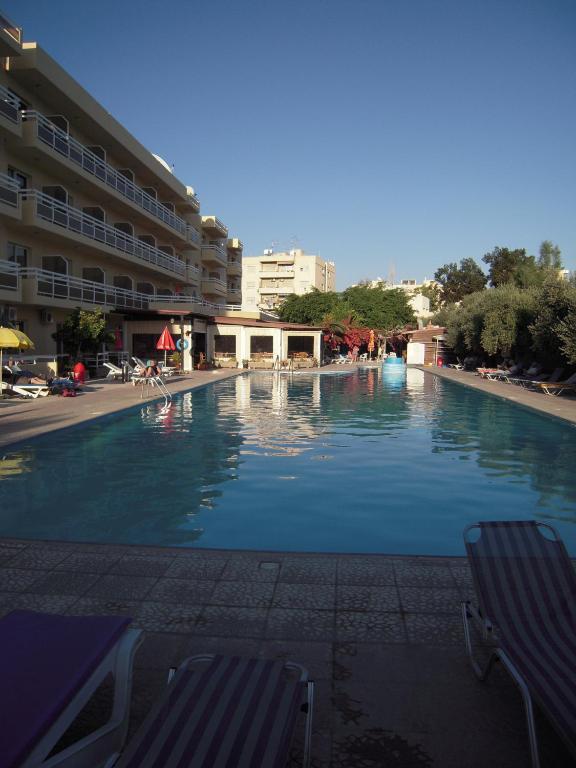 Sunquest Gardens Holiday Resort Limassol Luaran gambar